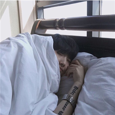 最新韩系帅哥勇敢一点未来的路还很长