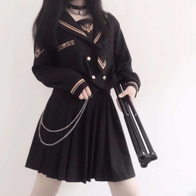 最洋气制服多人闺蜜见山是山见水是水见你是全世界