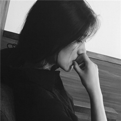 快手头像女生黑白伤感大全 最是人间留不住朱颜辞镜花辞树