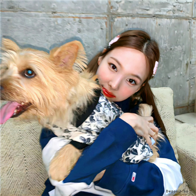 清冷感的微信独特女头 很俏皮的风度女头合集