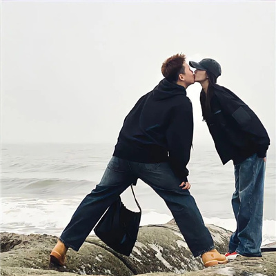 值得长期不换的情头珍品温馨 没有郁金香路边的杜鹃也很美