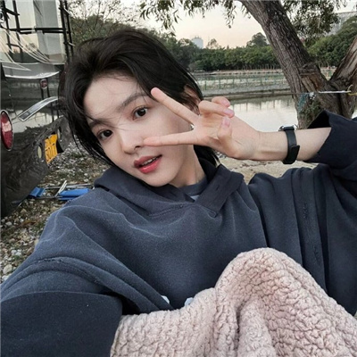 甜美清新的女头真人超治愈 简洁优质真人女头