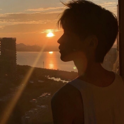 最新版男生侧颜好看的世间无大事安乐皆恩赐