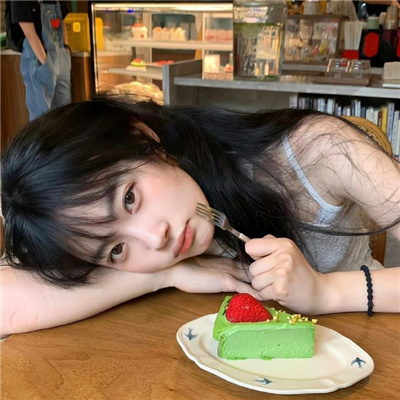 女头热门且魅力爆棚真人版 谁看谁喜爱的女头