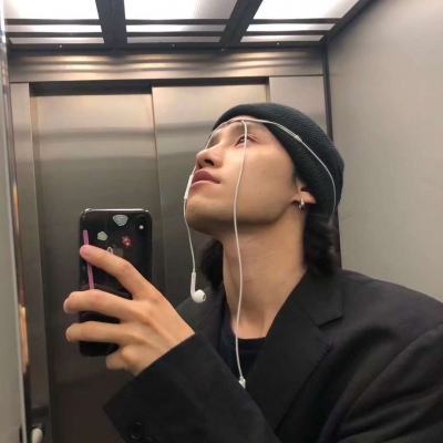 让人感到孤独的威猛男生满怀希望就会所向披靡