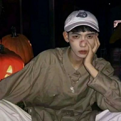 失恋男生必备的优质伤感男头 难过抑郁的难受头像