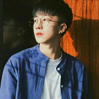 男生兄弟头像两人一人一张高冷帅气 人活着得自己宠着自己