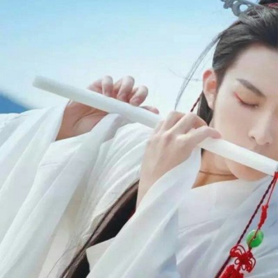 头像男生古风真人精选 总有个伤你的人你却一直原谅