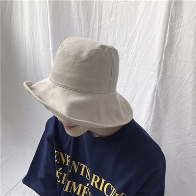 简洁帅气高外貌男生头像 正因为时世艰难你要等着我