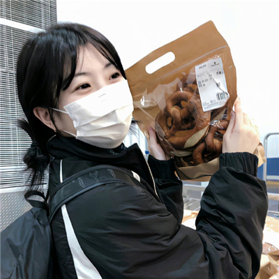 很酷的黑色系微信女头合集 又拽又高端的女头合集