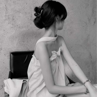 冷门独特却很有风度的女生黑白所有的看似意外其实都有迹可循