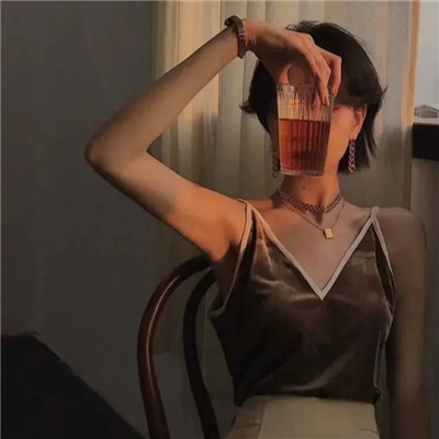 潮流风全新珍品阳光女头合集 让人一眼就爱上的正能量微信头像