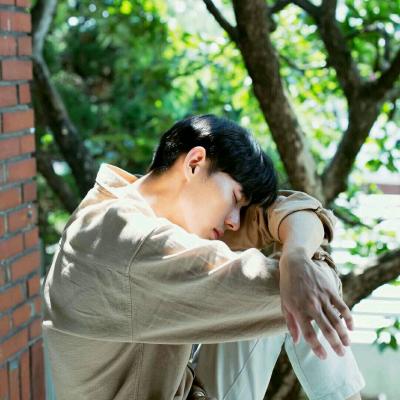 帅气伤感男生头像非主流小丑 别人无心的话伤了有心的人