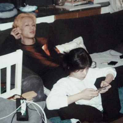 复古风很文艺的情侣头像最新 我不看月亮也不说想你