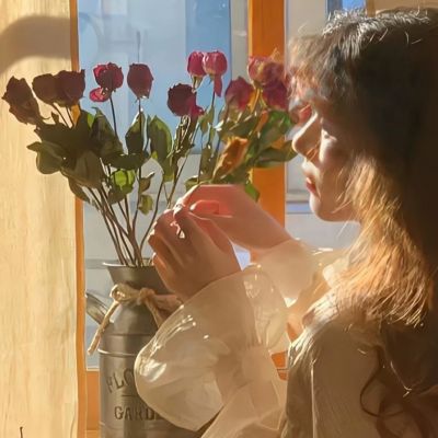 春季限定的清丽女生好看好看又很高清的女头合集