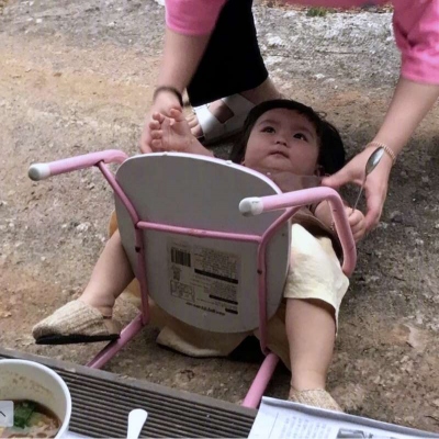 小天使般的萌娃微信头像呆萌又有趣 万物更新旧疾当愈长安常安