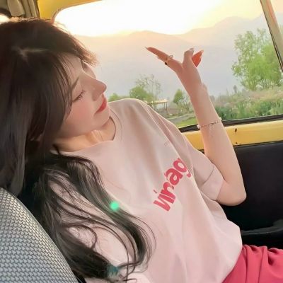 女生长发高清头像甜美又很清丽 那些不善表达的人也在偷偷爱着你