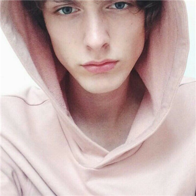 欧美男生忧郁伤感头像 我在想你那你呢