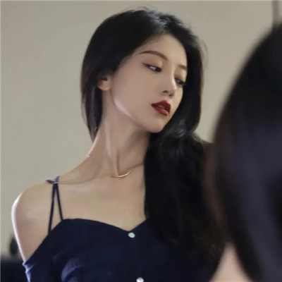 高冷御姐酷酷女头 会让你一直喜爱不烂大街的女头