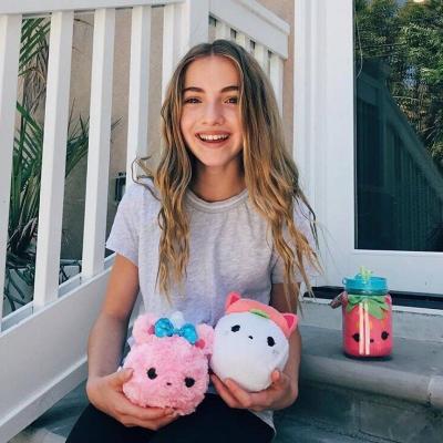 病娇女生动漫我们只是在模仿别人的爱情