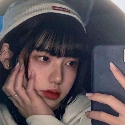 圣诞节专属呆萌高端质感女生星星顺着大海汇入你的眼睛