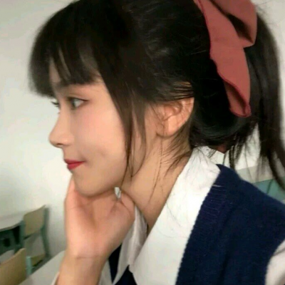 最新侧脸精致的好看女生微信太阳不是突然下山的热情与期待也是