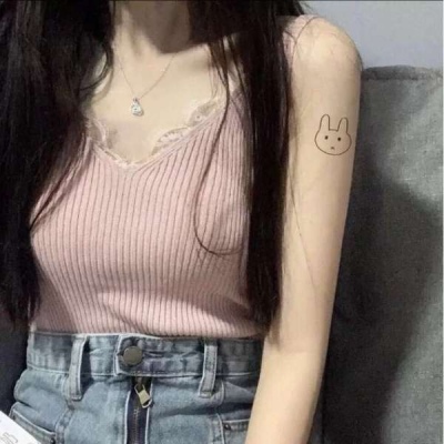 女生部位头像性感超凡勾魂 微信女生优质半身头像