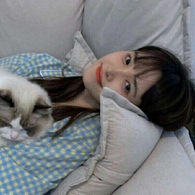 惹人怜爱的魅力女生有始料不及的运气突如其来的欢喜