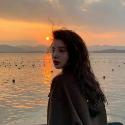 最近热门的高外貌网红女头 令人上头的外貌女头合集