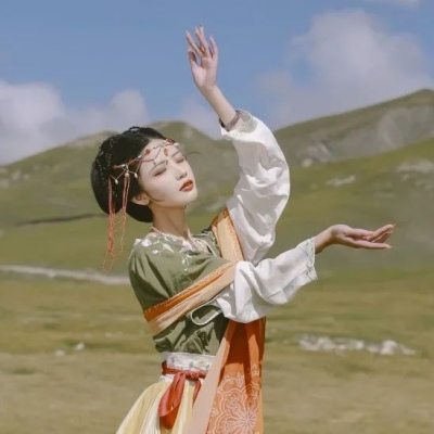 唯美古风好看女生微信来日方长只差一个你