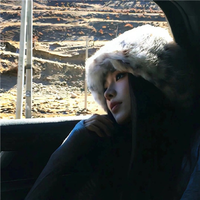 简单稳重低调的微信女头 超爱的美女系列的女头