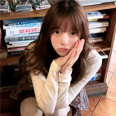 明媚风度的女头版 展现魅力的女头大全