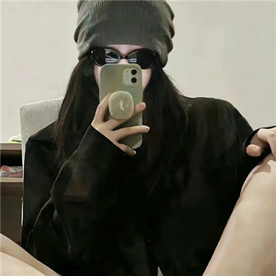 有点酷拽的高冷女头真人 版风度跟外貌都是一绝的女头