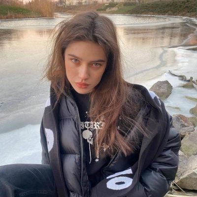 很飒又很的欧美女神头像最新 五颜六色的生活不能乱七八糟的过