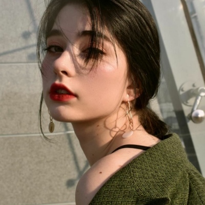 最新抖音绝美欧美女神偷偷许下愿望暗自努力