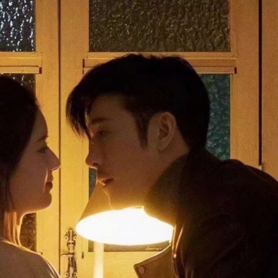 全新的超甜的真人情头背影 又甜又有趣的真人情头大全