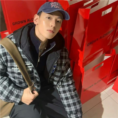 很飒又很酷的男头真人 很时尚又显风度的男头